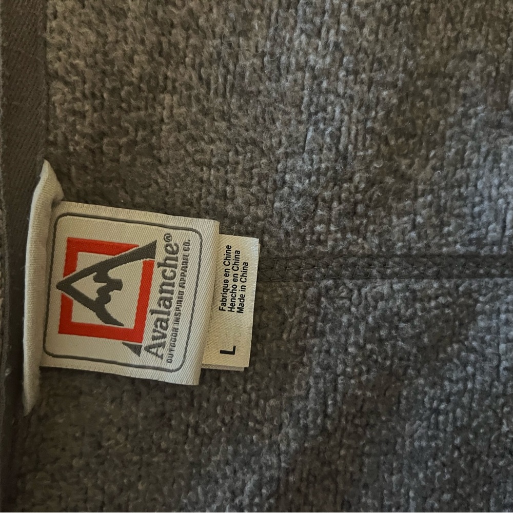 Avalanche Outdoor Sweater/Jacket Men’s size L
